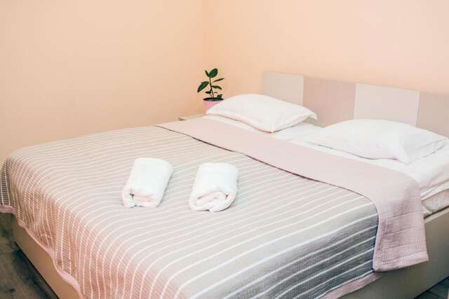 Отели типа «постель и завтрак» Red Hotel Тбилиси-20