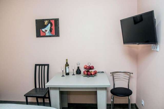 Отели типа «постель и завтрак» Red Hotel Тбилиси-28