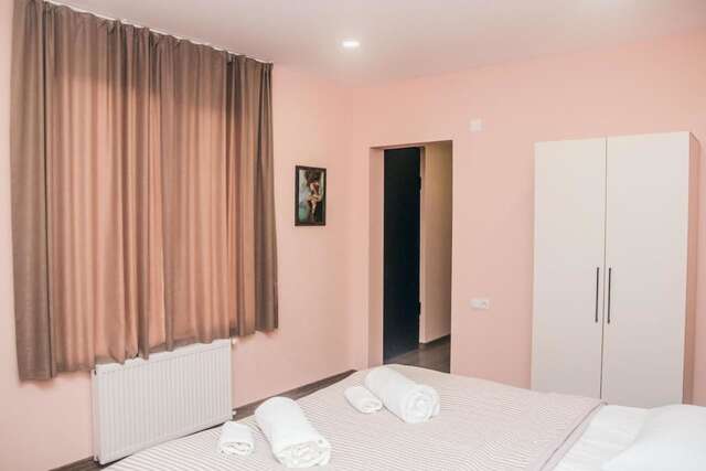 Отели типа «постель и завтрак» Red Hotel Тбилиси-30