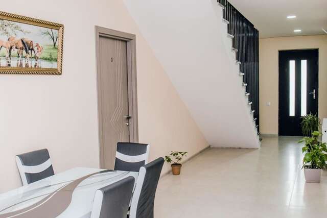 Отели типа «постель и завтрак» Red Hotel Тбилиси-34